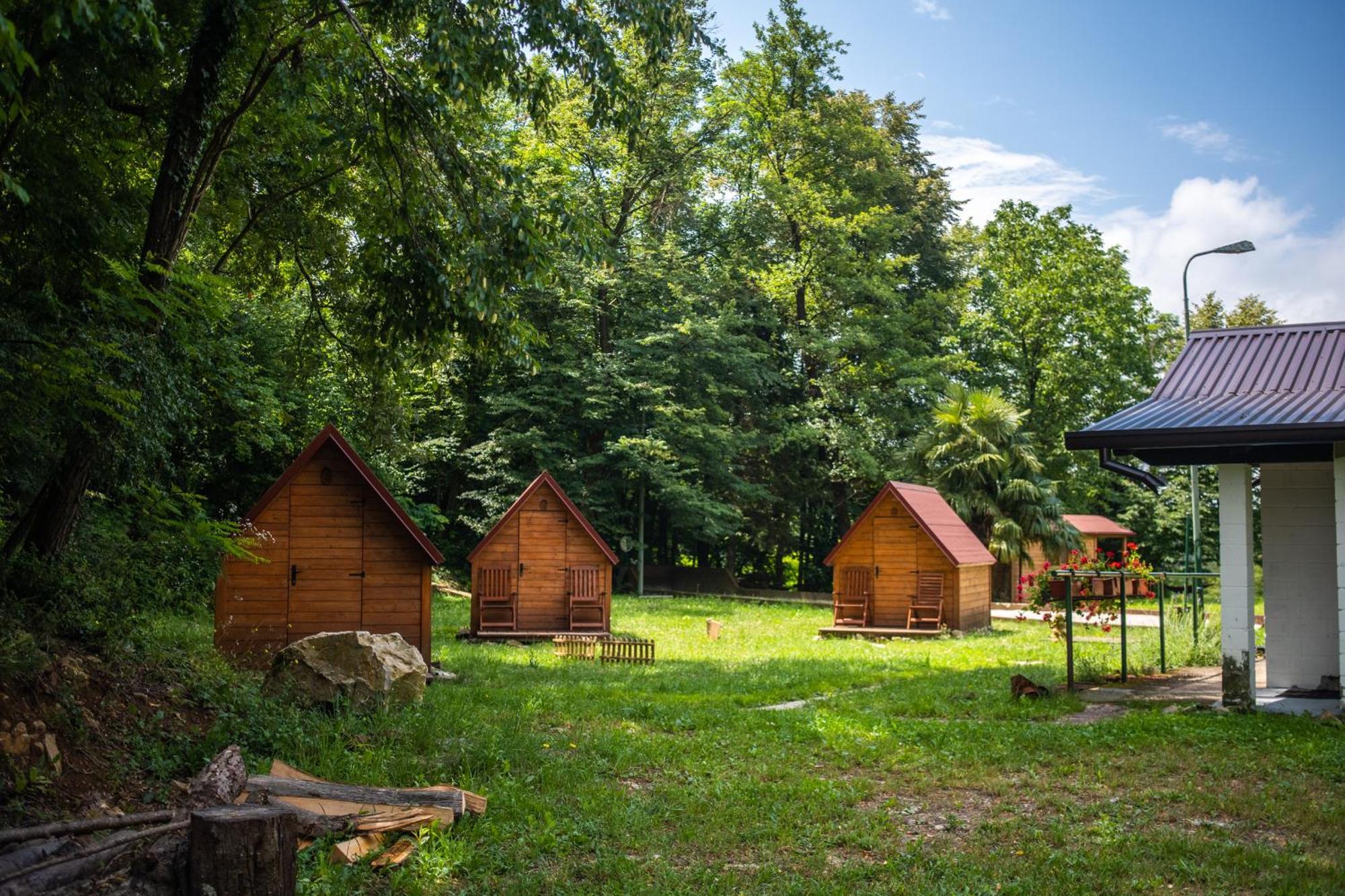 Hotel Koca Sredi Gozda Kanal Exteriér fotografie